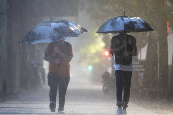 En la previa del fin de semana largo XXL, llegaron las lluvias y hay alerta naranja por tormentas