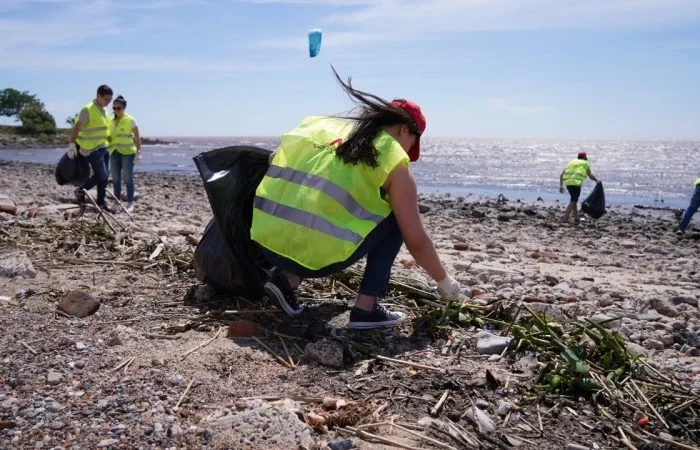 Jornada de Limpieza y Plantación en la Costa de Vicente López