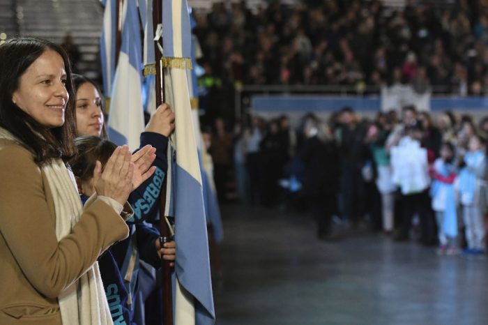 Más de 1500 chicos de Vicente López realizaron la Promesa a la Bandera