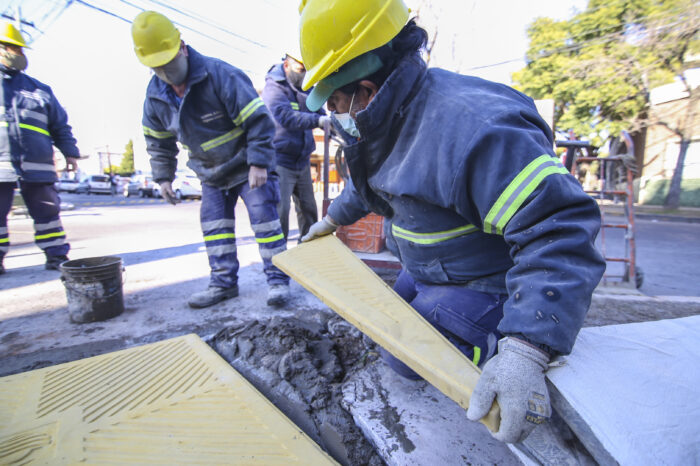 Continúa la instalación de nuevas rampas de accesibilidad en Vicente López