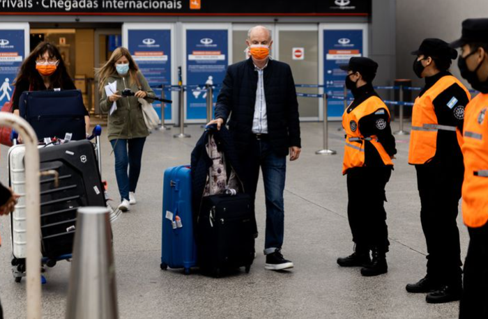 Siguen las mismas restricciones y se mantiene el cupo diario de argentinos que podrán volver al país