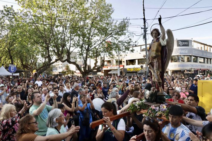 Miles de vecinos disfrutaron el cierre de las Fiestas Patronales de San Miguel